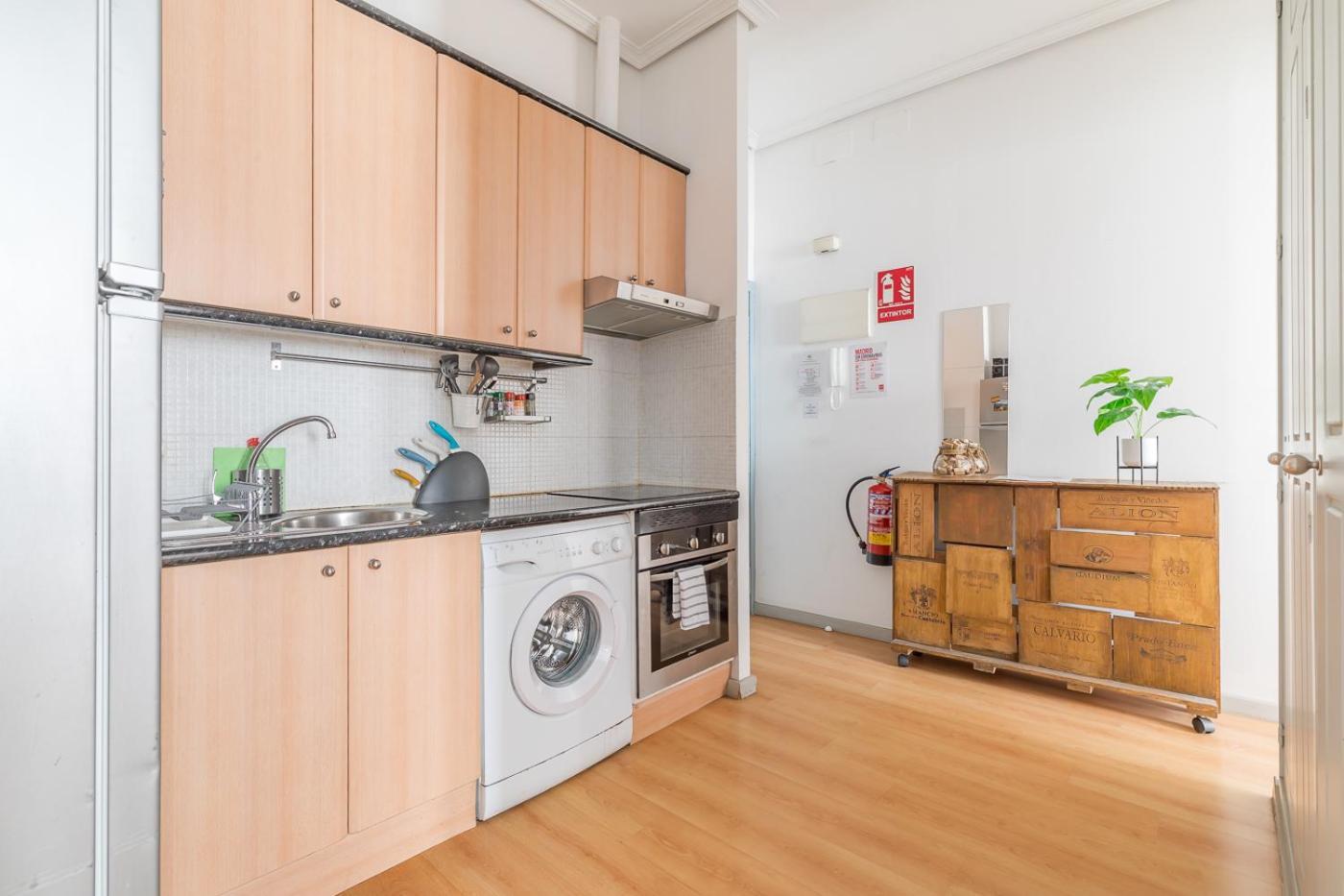 Apartamentos Fucar Madrid Luaran gambar